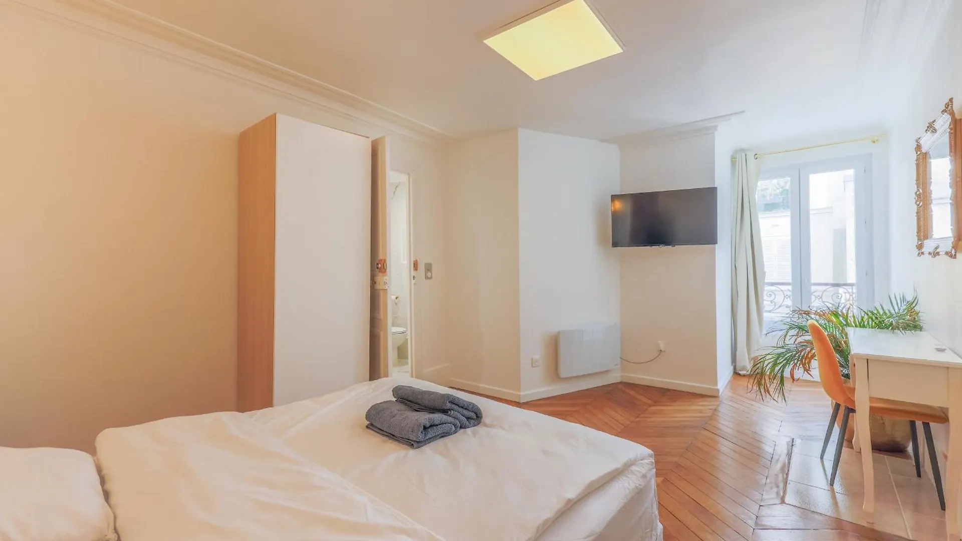 ホームステイ Superbe Appartement, 2 Chambres パリ